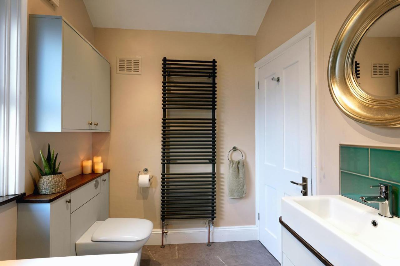 Tastefully Decorated 1-Bed With Free Parking - At Hem Apartment Winchester Exterior photo